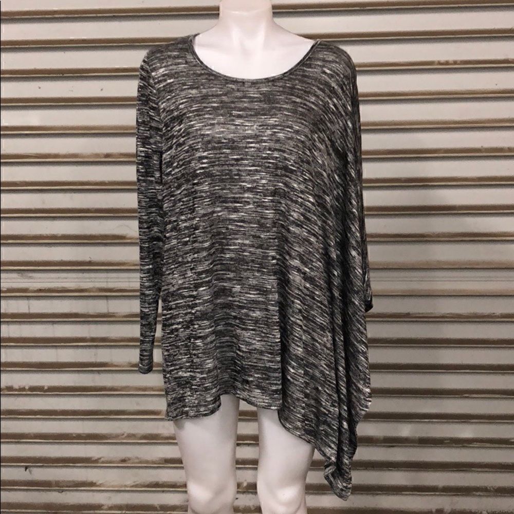 🛍️Lane Bryant sweater size 14/16 asymmetrical